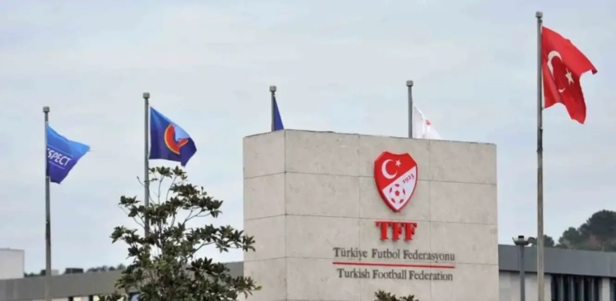 土耳其足坛1024名球员赌球事件始末，其中149人被判处8个月至1年不等的禁赛。